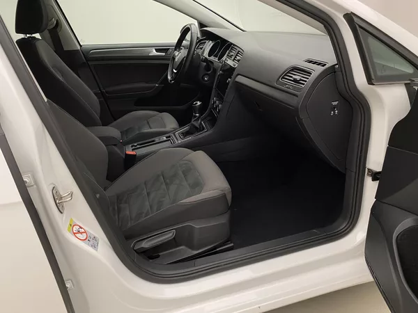Volkswagen Golf 1.6TDI 85kW CZ - foto 23