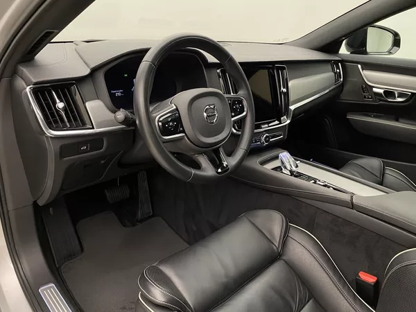 Volvo S90 B5 AWD BLACK ULTIMATE AUT CZ - foto 4