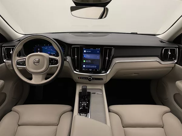 Volvo V60 B4 DARK PLUS AUT CZ - foto 2