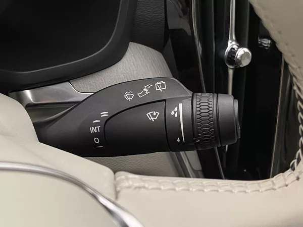 Volvo V60 B4 DARK PLUS AUT CZ - foto 22