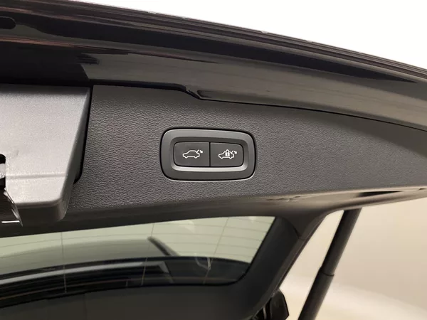 Volvo V60 B4 DARK PLUS AUT CZ - foto 32