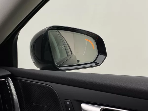 Volvo V60 B4 DARK PLUS AUT CZ - foto 34