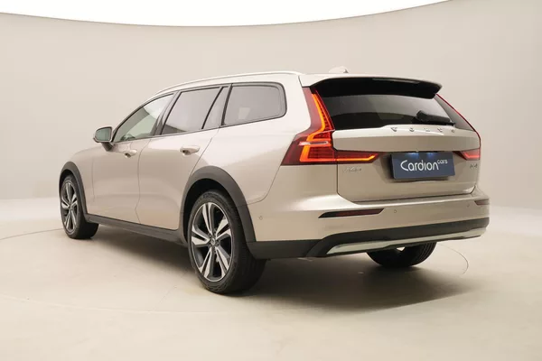 Volvo V60 CC B5 AWD BRIGHT PLUS AUT - foto 10