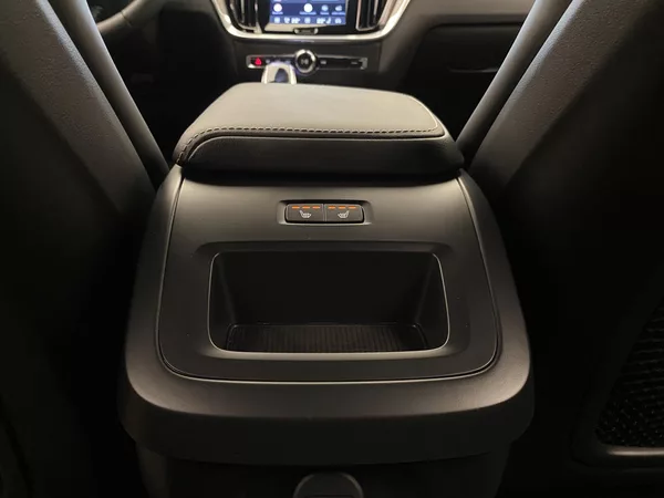 Volvo V60 CC B5 AWD BRIGHT PLUS AUT - foto 31