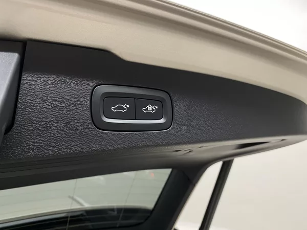 Volvo V60 CC B5 AWD BRIGHT PLUS AUT - foto 32