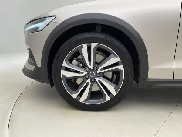 Volvo V60 CC B5 AWD BRIGHT PLUS AUT - foto 35