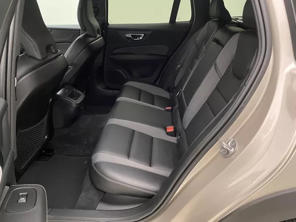 Volvo V60 CC B5 AWD BRIGHT PLUS AUT - foto 5