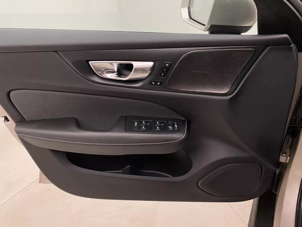 Volvo V60 CC B5 AWD BRIGHT PLUS AUT - foto 7