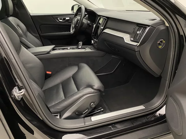 Volvo V60 CC B5 AWD MOMENTUM AUT - foto 24
