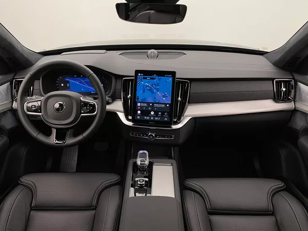 Volvo XC90 B5 AWD BLACK EDITION ULTRA 7 - foto 2