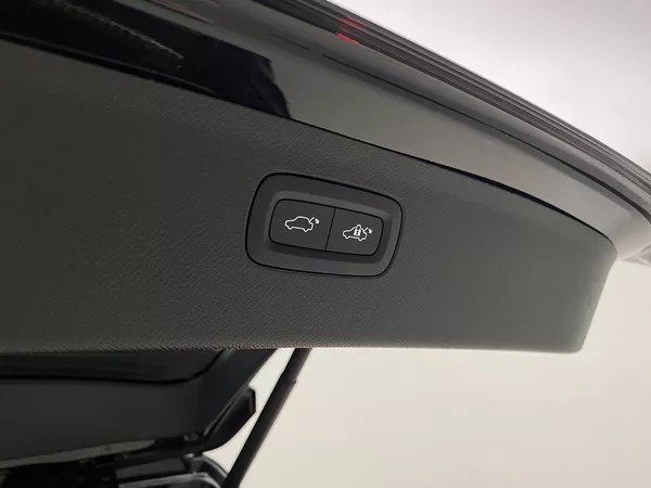 Volvo XC90 B5 AWD BLACK EDITION ULTRA 7 - foto 22