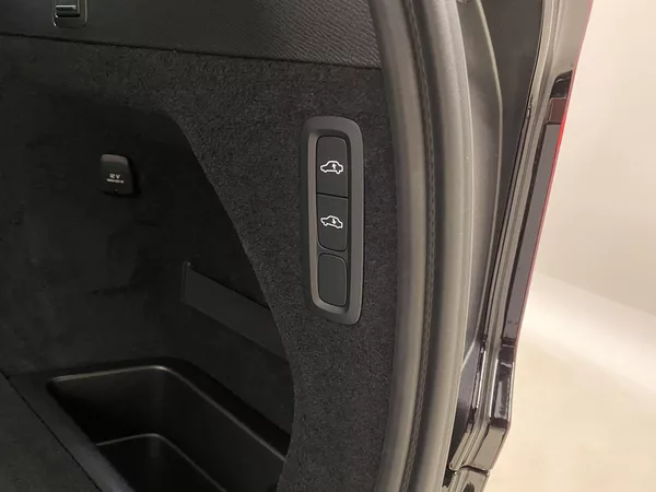 Volvo XC90 B5 AWD BLACK EDITION ULTRA 7 - foto 23