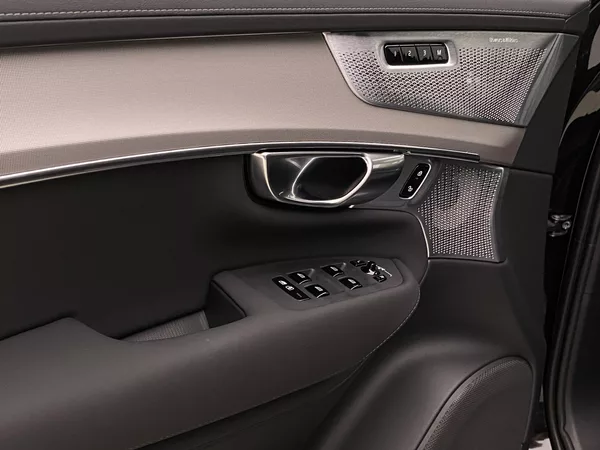 Volvo XC90 B5 AWD BLACK EDITION ULTRA 7 - foto 31