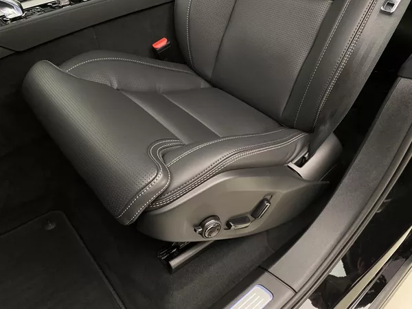 Volvo XC90 B5 AWD BLACK EDITION ULTRA 7 - foto 32
