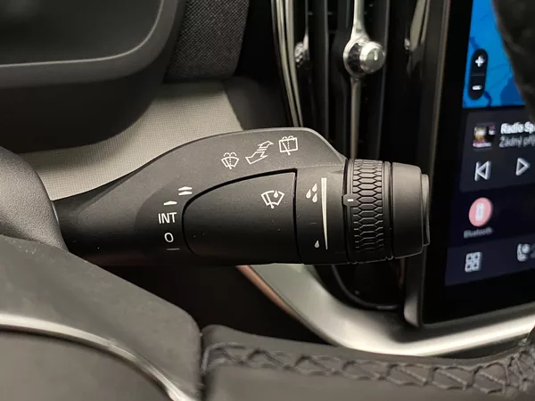 Volvo XC90 B5 AWD BLACK EDITION ULTRA 7 - foto 34