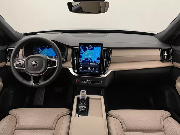 Volvo XC90 T8 AWD Plug-in DARK ULTRA - foto 2