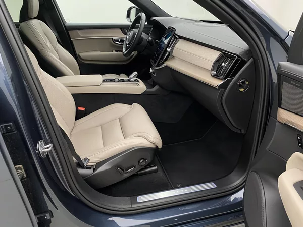 Volvo XC90 T8 AWD Plug-in DARK ULTRA - foto 28