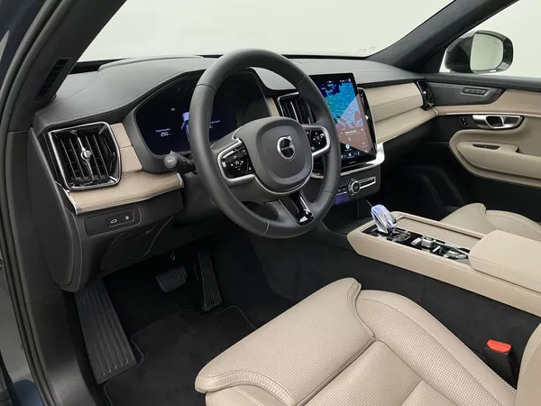Volvo XC90 T8 AWD Plug-in DARK ULTRA - foto 29
