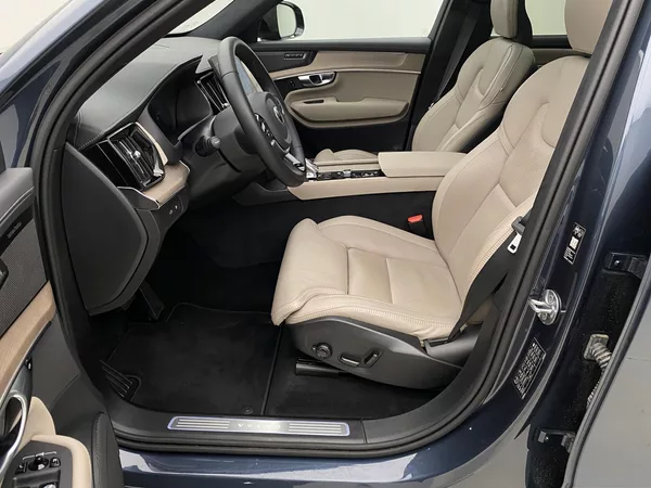 Volvo XC90 T8 AWD Plug-in DARK ULTRA - foto 3
