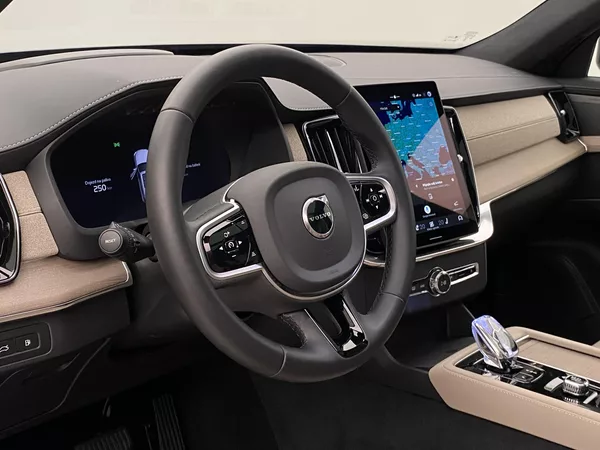Volvo XC90 T8 AWD Plug-in DARK ULTRA - foto 4