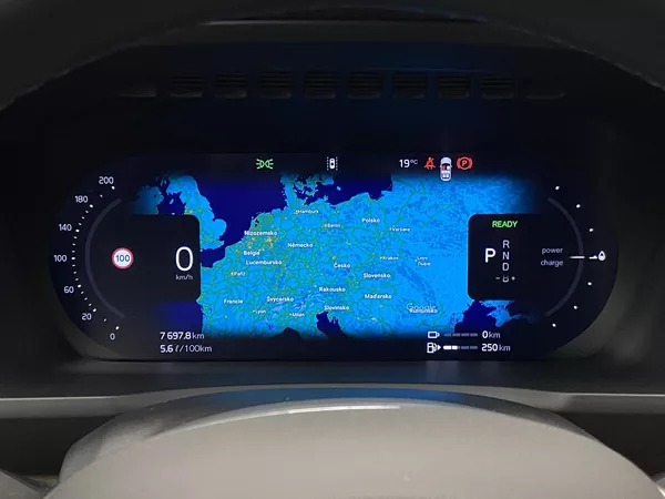 Volvo XC90 T8 AWD Plug-in DARK ULTRA - foto 42