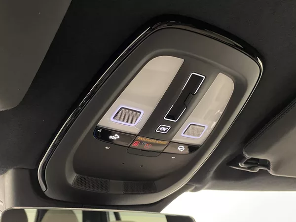 Volvo XC90 T8 AWD Plug-in DARK ULTRA - foto 46