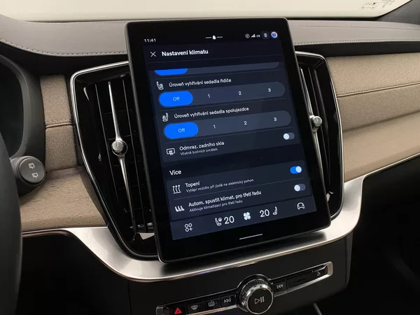 Volvo XC90 T8 AWD Plug-in DARK ULTRA - foto 54