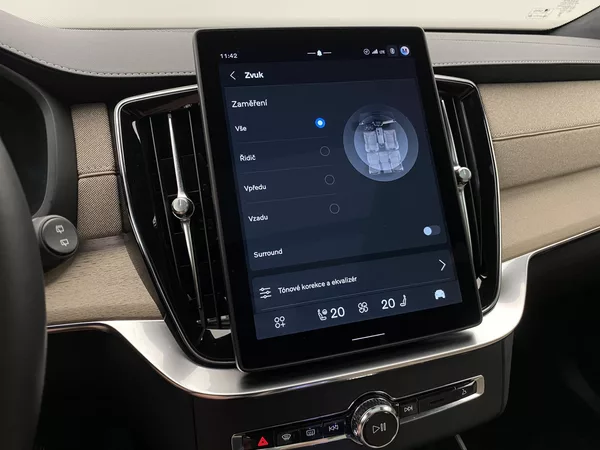 Volvo XC90 T8 AWD Plug-in DARK ULTRA - foto 67