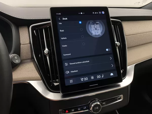 Volvo XC90 T8 AWD Plug-in DARK ULTRA - foto 68