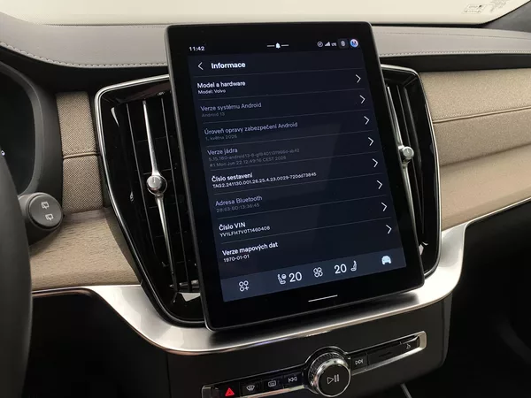 Volvo XC90 T8 AWD Plug-in DARK ULTRA - foto 70