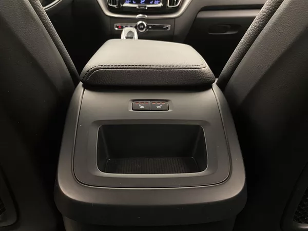 Volvo XC60 B5 AWD INSCRIPTION AUT - foto 33