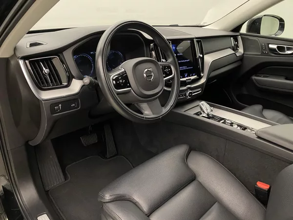 Volvo XC60 B5 AWD INSCRIPTION AUT - foto 4