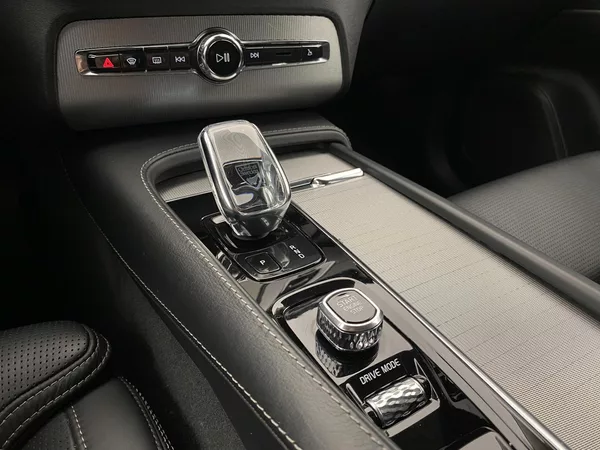 Volvo XC90 B5 AWD INSCRIPTION AUT CZ 7m - foto 27