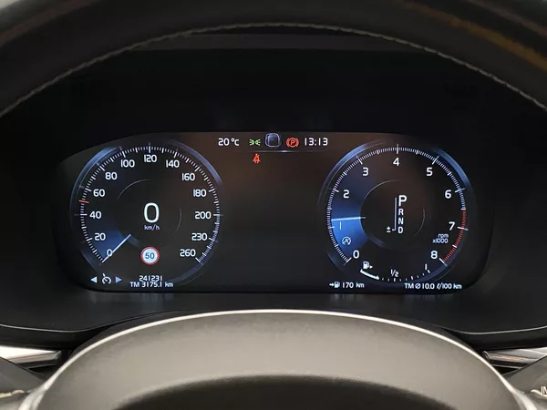 Volvo XC60 T5 AWD R-DESIGN AUT CZ - foto 25