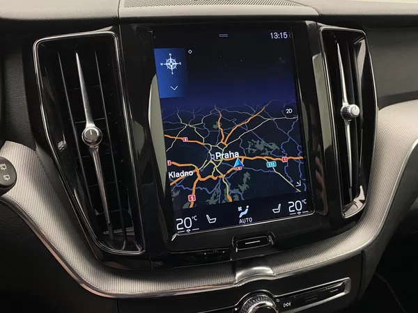 Volvo XC60 T5 AWD R-DESIGN AUT CZ - foto 39