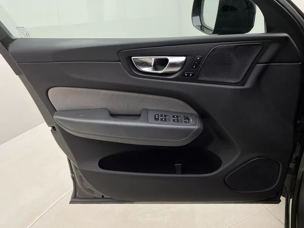 Volvo XC60 T5 AWD R-DESIGN AUT CZ - foto 7