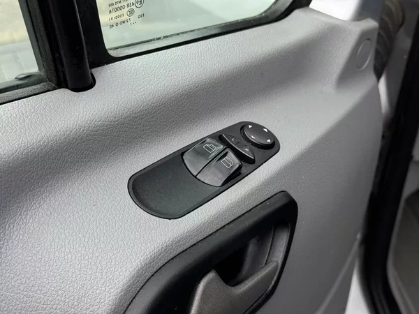 Mercedes-Benz SPRINTER 17 míst WEBASTO - foto 13