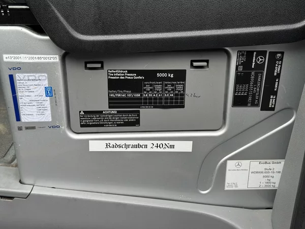 Mercedes-Benz SPRINTER 17 míst WEBASTO - foto 28