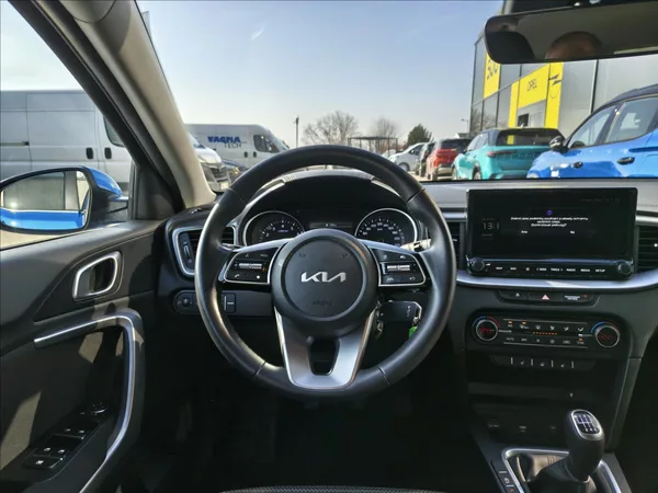 Kia Ceed 1,5 T-GDi 118kw TOP - foto 6