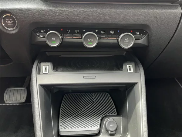 Citroën C4 MAX EAT8 1,2 - foto 9