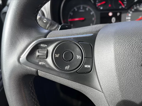 Opel Combo 1,2 LIFE XL EAT8 - foto 10