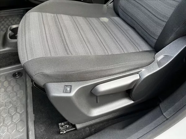 Opel Combo 1,2 LIFE XL EAT8 - foto 25