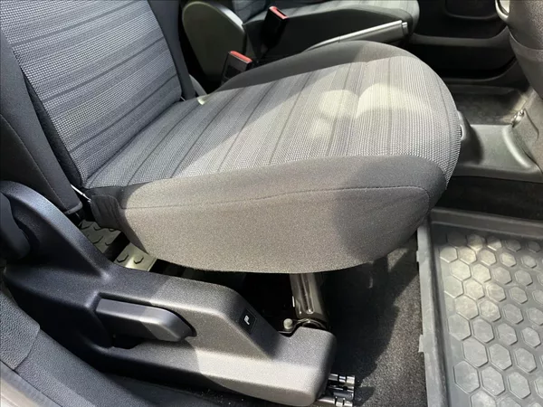 Opel Combo 1,2 LIFE XL EAT8 - foto 26