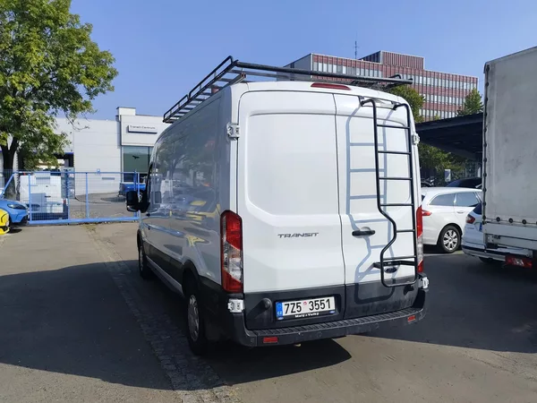 Ford Transit - foto 8