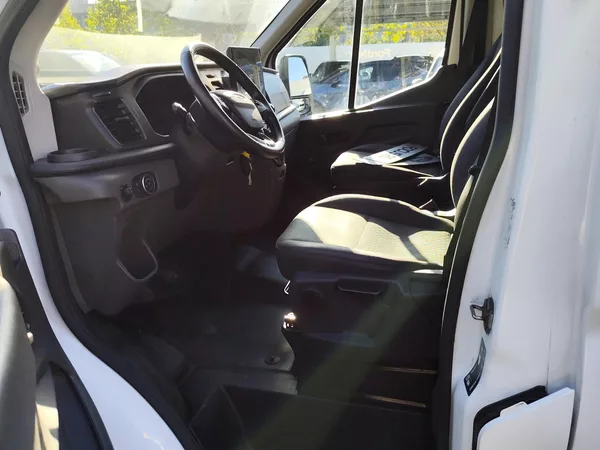 Ford Transit - foto 17