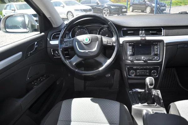 Škoda Superb II 2.0TDi 103kW KOMBI Panorama - foto 5