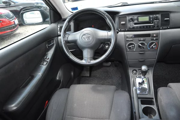Toyota Corolla 1.4D-4D 66kW KOMBI Automat - foto 5