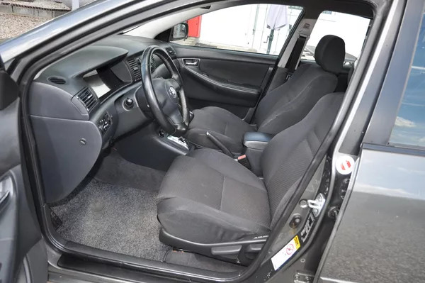 Toyota Corolla 1.4D-4D 66kW KOMBI Automat - foto 6