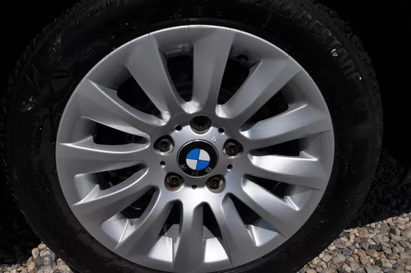 BMW Řada 3 318d 105kW KOMBI - foto 14