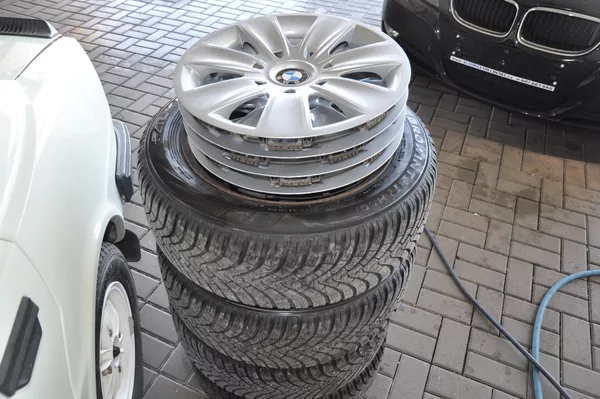 BMW Řada 3 318d 105kW KOMBI - foto 18